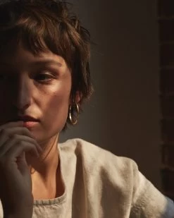 Naomi Hoops -Gldn Shop 2018 08 22 1530