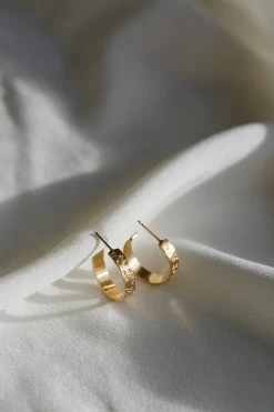 Wildflower Hoops -Gldn Shop 2022 gldn meuse 16327