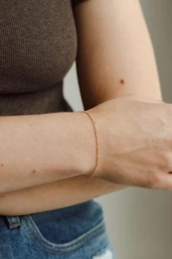 Minimal Cable Chain Bracelet -Gldn Shop 2022 gldn10888