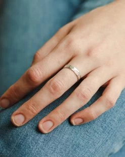 Honey Bee Meuse Band -Gldn Shop 2022 gldn10921