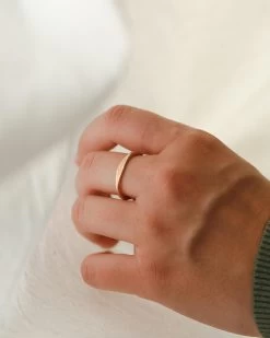 Olive Branch Signet -Gldn Shop 2022 gldn model vday 14887