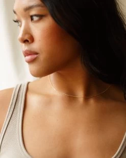 Solid Gold Dainty Chain -Gldn Shop 2022 springmodel10534 e65bdd34 ca6b 4ec1 8d50 d6a7c9423760