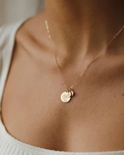 Flora Bennett Necklace -Gldn Shop 2023 flora model II 17158 Edit