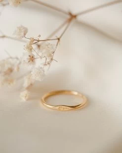 Micro Signet Ring Duo Set 13 Micro Signet Ring Duo Set -Gldn Shop 2023 02 gldn 17541 min