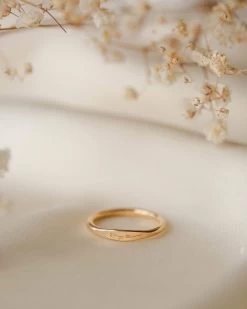 Floral Slim Signet -Gldn Shop 2023 02 gldn 17542