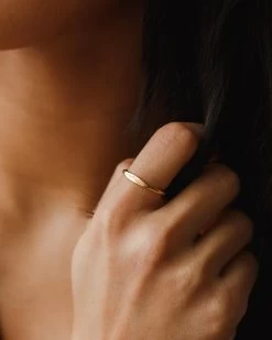 Floral Slim Signet -Gldn Shop 2023 gldn flora 16571