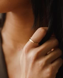 Floral Slim Signet -Gldn Shop 2023 gldn flora 16572