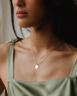 Solid Gold Dainty Chain -Gldn Shop 2023 gldn flora 16681