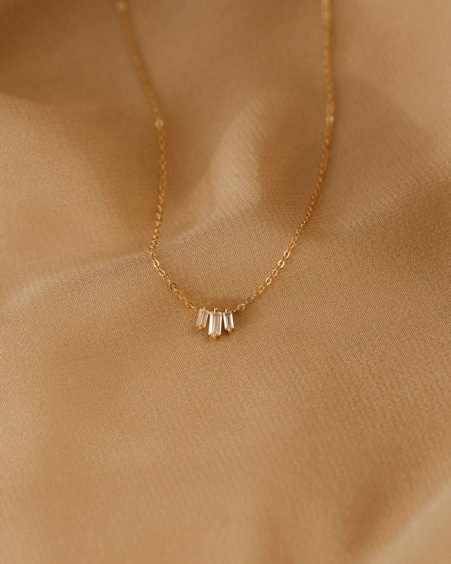 Prisma White Sapphire Necklace 9 Prisma White Sapphire Necklace - Image 7