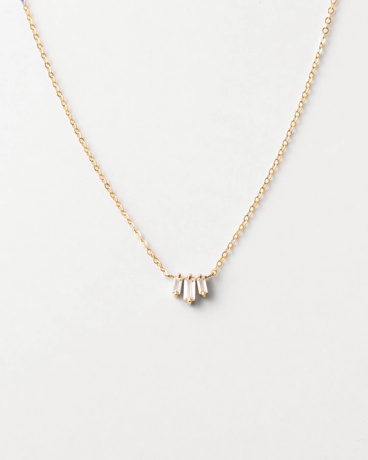 Prisma White Sapphire Necklace 3 Prisma White Sapphire Necklace