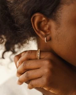 Grace White Sapphire Ring -Gldn Shop 2024 helene diamonds6259 bf0d2d29 a490 4e5a bc88 b380ebe6fbc2