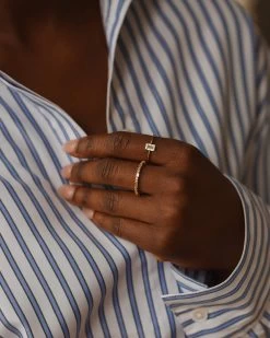 Grace White Sapphire Ring -Gldn Shop 2024 helene diamonds6383 19e86c4e 3ac9 49a5 a7fd d8d39cc5a43e