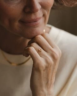 Sylvia White Sapphire Ring -Gldn Shop 2024 mothersday gldn 8710 min