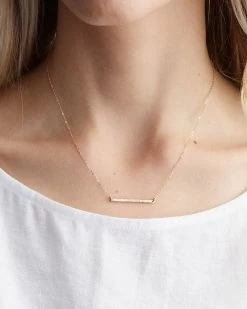Basquiat Necklace -Gldn Shop BasquiatMinimalBarNecklace 3
