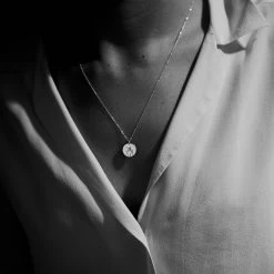 High Five Necklace -Gldn Shop DSC00151