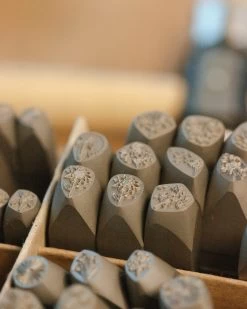 Small Flora Link Necklace -Gldn Shop DaintyFlowerNecklace 6