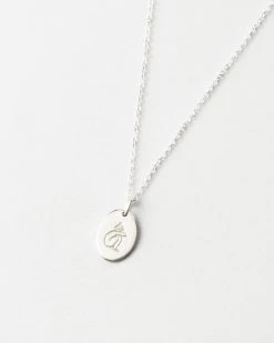 Embrace Cameo Necklace -Gldn Shop EmbraceWomanNecklace 3