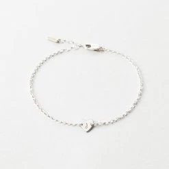 Frankie Heart Bracelet -Gldn Shop FrankieDaintyHeartBracelet SterlingSilver PLPMain