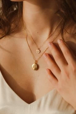 Floral Locket Necklace -Gldn Shop GLD 1689