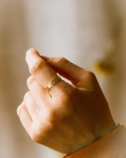 Flora Meuse Band - 14k Solid Gold -Gldn Shop GLD 5166 67f1b73e 5976 47b5 8fa5 94c3f0bfc61b