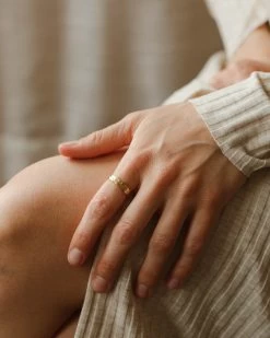 Flora Meuse Band - 14k Solid Gold -Gldn Shop GLD 5169 ccac7a0d 90bb 422e 81ff eeca7c60502c