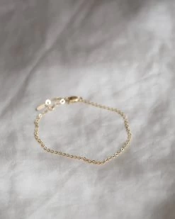 Solid Gold Dainty Chain Bracelet -Gldn Shop GLD 6217 2dff9396 e640 4b6f ba95 0fcab66aedc0
