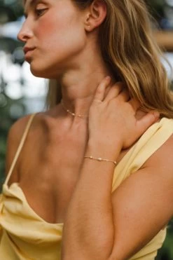 Floating Pearl Bracelet 12 Floating Pearl Bracelet -Gldn Shop GLD 9841 min