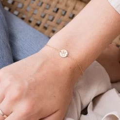 Hand Gestures Bracelet -Gldn Shop HandGesturesBracelet PLPHover