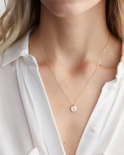 Hand Gestures Necklace -Gldn Shop HandGesturesNecklace 6