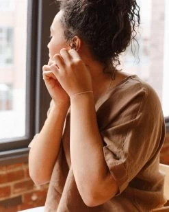 Hannah Bracelet -Gldn Shop HannahDaintyChainBracelet 2