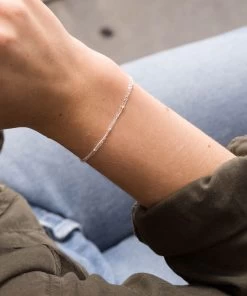 Hannah Bracelet -Gldn Shop HannahDaintyChainBracelet 3