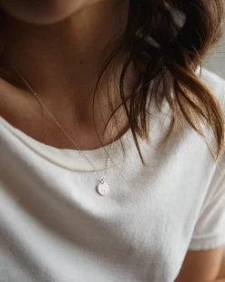 Kissy Face Necklaces -Gldn Shop KissyFaceEmojiFriendshipSet PLPHover e16f44d3 510d 43b1 a2a7 a7c7ebf37119