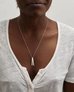 Miro Bar Necklace -Gldn Shop MiroPersonalizedBarNecklace 3