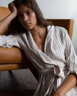 Poise Necklace -Gldn Shop PoiseNecklaceLaFemme 6