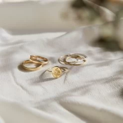 Flora Ring -Gldn Shop SimpleFloralRingGold 4