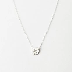 Hand Gestures Link Necklace -Gldn Shop SuspendedHandGesturesNecklaces Silver PLPMain