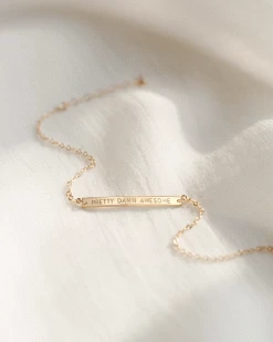 Getty Bar Bracelet -Gldn Shop bar bracelet GLDN gift guide 0459