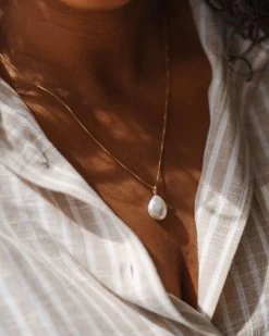 Baroque Pearl Necklace -Gldn Shop baroque pearl necklace gldn 2