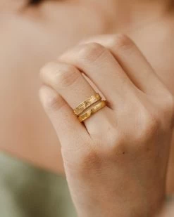 Flora Meuse Band -Gldn Shop cosmos flower ring