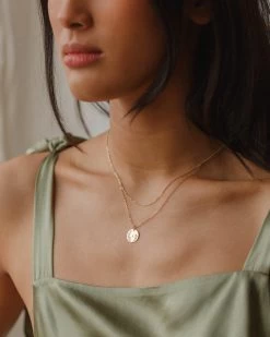 Floral Frame Necklace -Gldn Shop dainty gold flower necklaces