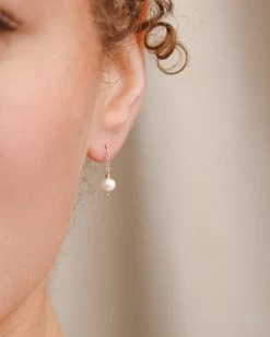 Dara Earrings -Gldn Shop dara 2020 12 Zoe GLDN 3664