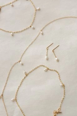 Pearl Droplet Earrings -Gldn Shop earrings pearl drop GLD 0419