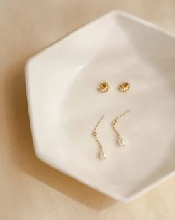 Pearl Droplet Earrings -Gldn Shop earrings pearl drop GLD 0422