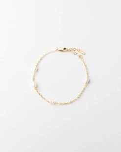 Floating Pearl Bracelet