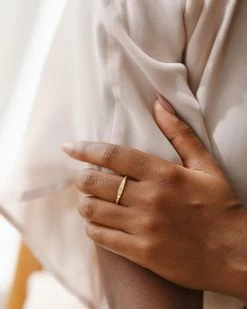 Slim Signet Ring -Gldn Shop gldn bridal 7555 Edit 8823d983 f613 4499 ba0b ccd93852a536