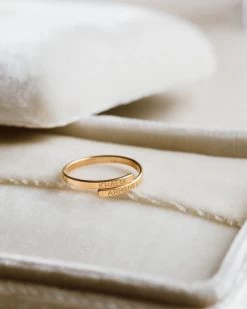 Memoire Ring -Gldn Shop gldn jewelry 6 0eac7b25 36ca 4e7c 9422 220a442d8890