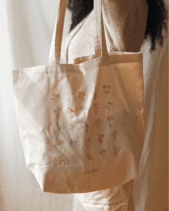 Signature GLDN Tote Bag -Gldn Shop gldn tote loyalty min 1