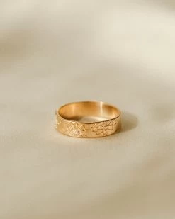 Flora Meuse Band -Gldn Shop gold fill flower ring