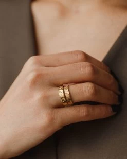 Flora Meuse Band -Gldn Shop gold floral flower stacking rings