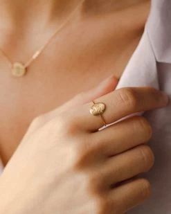 Flora Ring -Gldn Shop gold rose flower ring 0a21eaa0 351f 460e 82bc e81af1069ea8